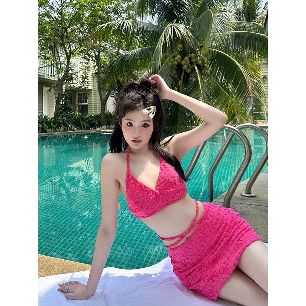 Summer Girl💛ชุดว่ายน้ำ3ชิ้นบิกินี่น่ารัก ลายดอกไม้ ลายดอกไม้ เนื้อผ้าใส่สบายมาก รุ่นใหม่ ผูกคอ