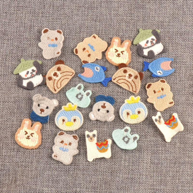 แพทช์Embroidered สัตว์น่ารัก ขนาด3-4ซม. 10ชิ้น สำหรับงานฝีมือและตกแต่งเสื้อผ้าและกระเป๋า CP4239