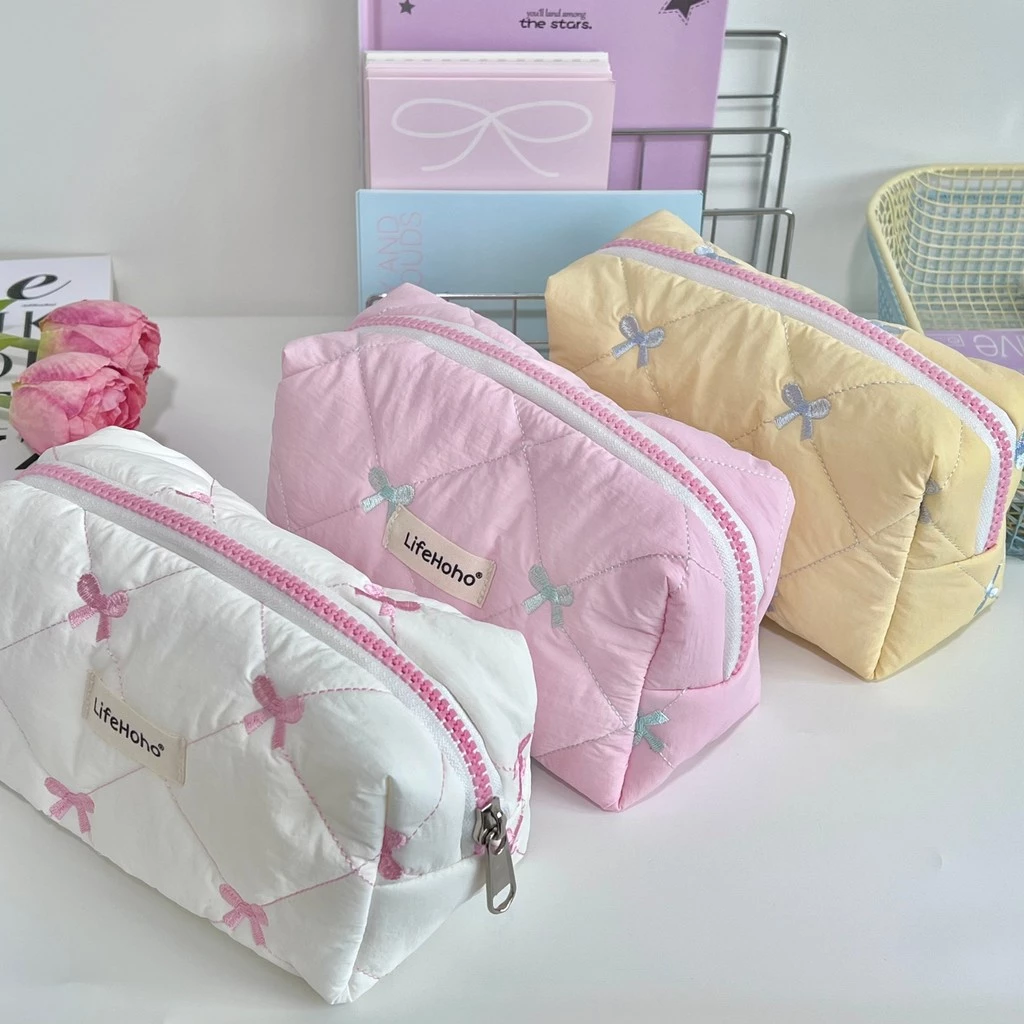 (ในสต็อก) กระเป๋าแต่งหน้า INS สไตล์ใหม่ Bowknot แบบพกพาถุงเก็บสินค้าขนาดเล็ก