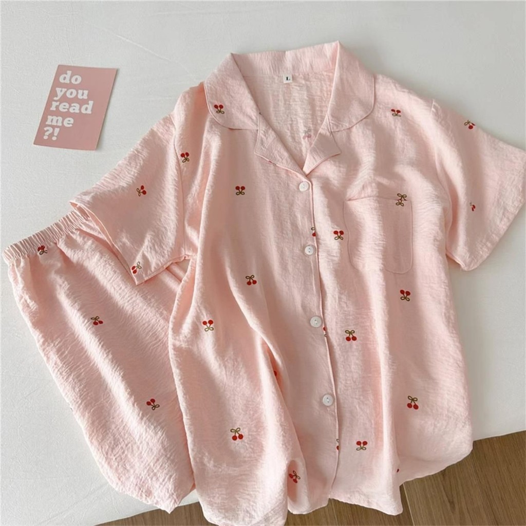 ขายร้อน! F & X ชุดนอนชุดนอนเด็กผู้หญิงสีชมพูเชอร์รี่เสื้อคาร์ดิแกนฤดูร้อนกางเกงขาสั้นแขนสั้นชุดสองชิ้นหอพักนักเรียนชุดใส่ในบ้านแบบสบายๆแบบบาง