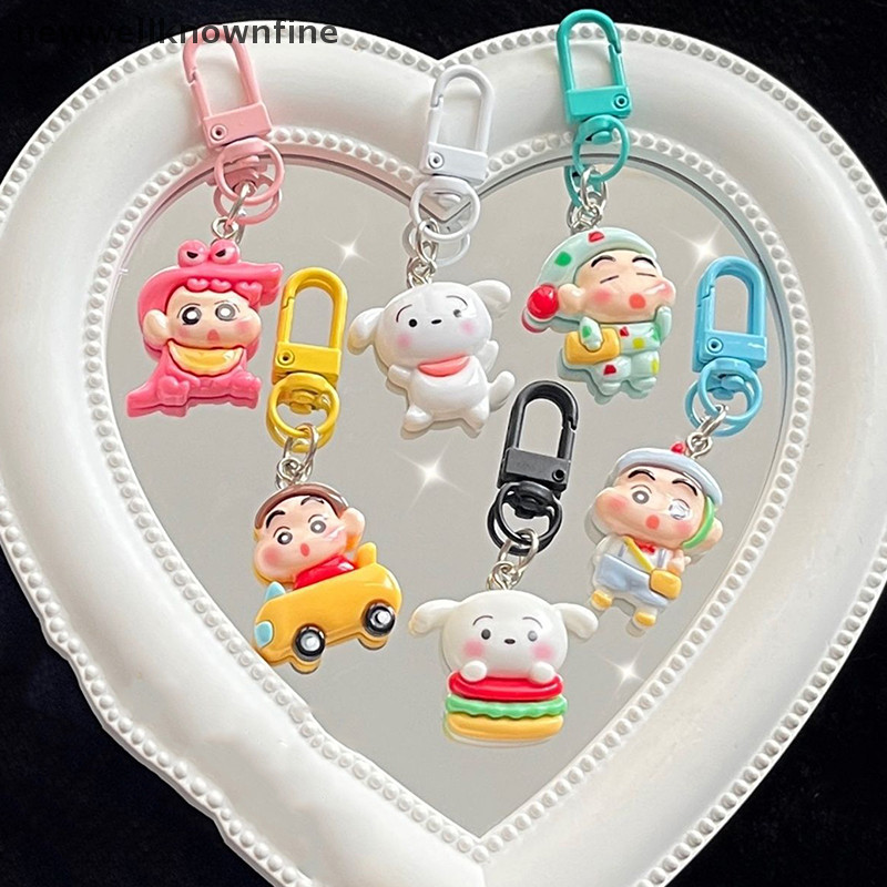 Newwellknownfine Crayon Shin-chan พวงกุญแจรถน่ารักคู่กระเป๋านักเรียนเครื่องประดับอะนิเมะการ์ตูนจี้ Charm พวงกุญแจตัวเลขอุปกรณ์เสริมของขวัญ COD