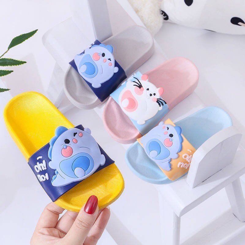 SY SHOP (สุ่มแบบ) รองเท้าเด็ก รองเท้าแตะแฟชั่นเด็กแบบสวม และใส่ในบ้าน นอกบ้าน (เลือกแบบไม่ได้)