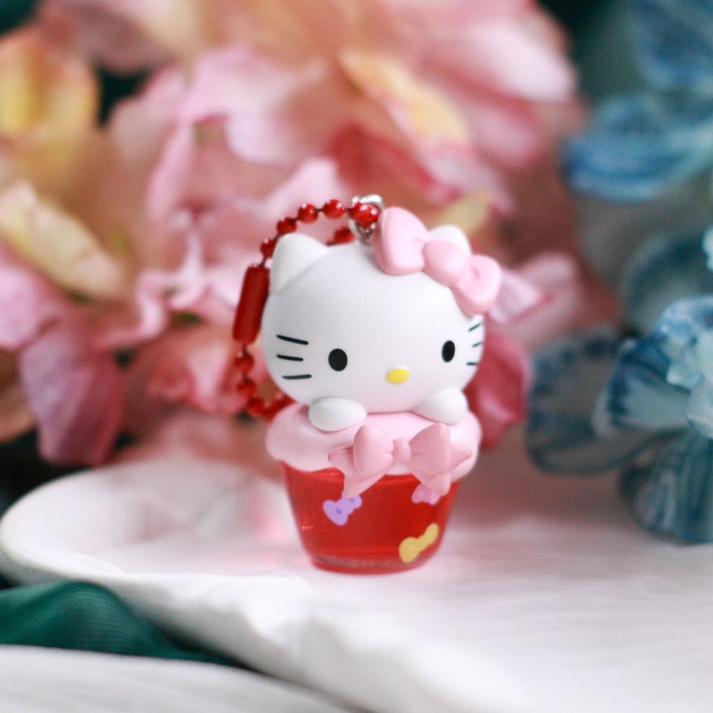 ตุ๊กตาฟิกเกอร์ซานริโอ้ ของแท้ Sanrio การ์ตูนน่ารัก Hello Kitty Hello Kitty Melody Kuromi Cinnamon Dog Doll Pendant