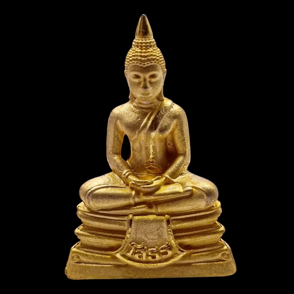 B046 หลวงพ่อโสธร วัดโสธร รุ่นสมโภช 253 ปี เนื้อทอง ตอกโค้ด ปี 66 ขนาด 3x2 ซม. พร้อมกล่อง กำมะหยี่