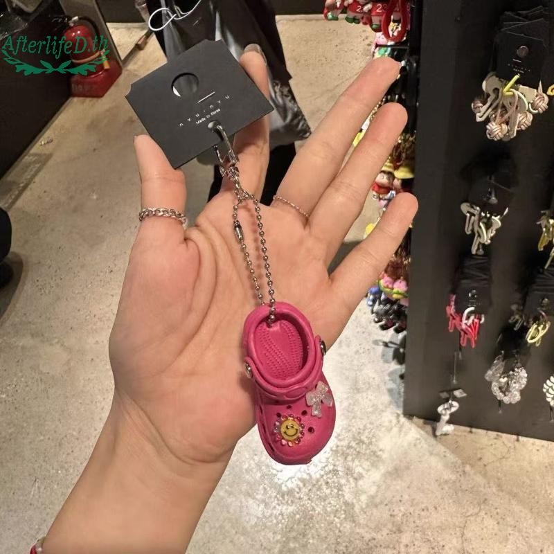 AF 1 ชิ้นกระเป๋าจี้สร้างสรรค์จําลองรองเท้าแตะพวงกุญแจรถสาวกุญแจรถแหวน DIY ตกแต่งเพื่อนของขวัญสําหรับผู้หญิง A - รูปที่ 4