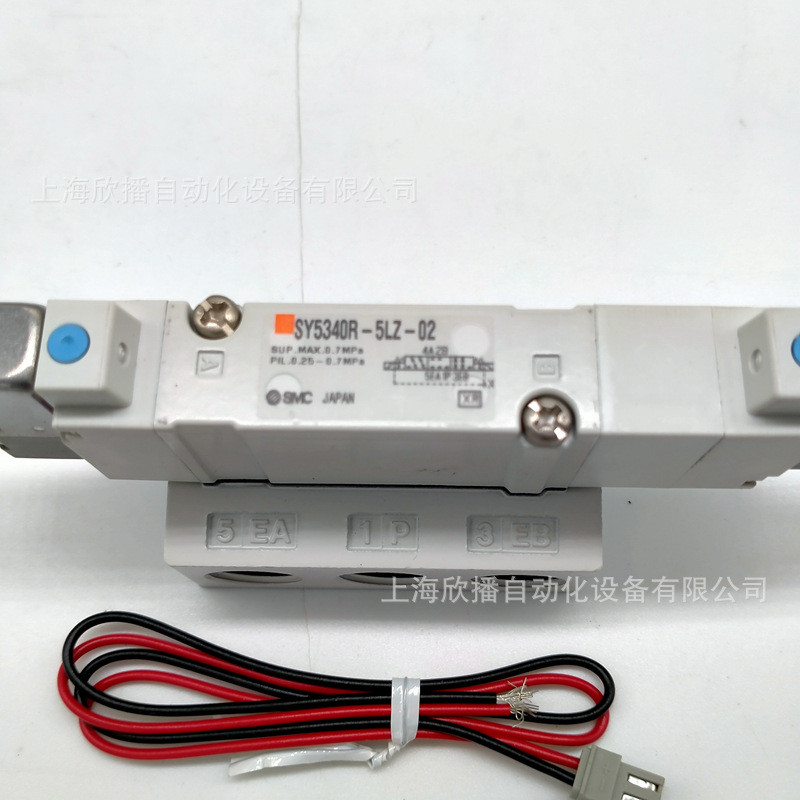 SMC Original SY5340R-5LZ-02 คลังสินค้าพร้อม 5 ชิ้นโซลินอยด์วาล์วแผ่นด้านล่างท่อ 2-Bit ไฟฟ้าควบคุมวัต