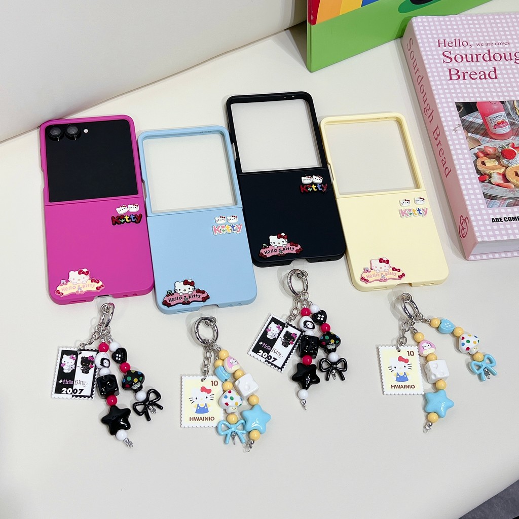 Flip7 Samsung Galaxy Z Flip5 Flip6 Z Flip 4 ผิวรู้สึก hellokitty พร้อมจี้เคสแข็ง เคส Samsung Z Fold6 Z Fold5 Fold4 Fold7 hard กันกระแทก PhoneCase Cover