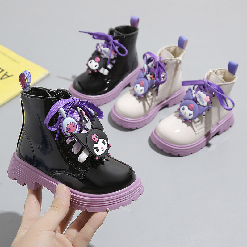 เด็กข้อเท้ารองเท้าการ์ตูน Kuromi Girls Martin Boots ซิปด้านข้าง 2024 เด็กใหม่เจ้าหญิงรองเท้ารอบ Toe