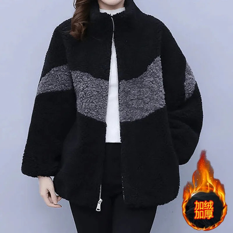 Xiaoma111ฤดูใบไม้ร่วงและฤดูหนาวแฟชั่นเสื้อโค้ทขนแกะขนแกะขนแกะแบบใหม่สีเข้ากันกับเสื้อโค้ทขนแกะเม็ดผู้หญิงหลวมไซส์ใหญ่เสื้อผ้าผู้หญิงฉันจะถักสไตล์ oefz