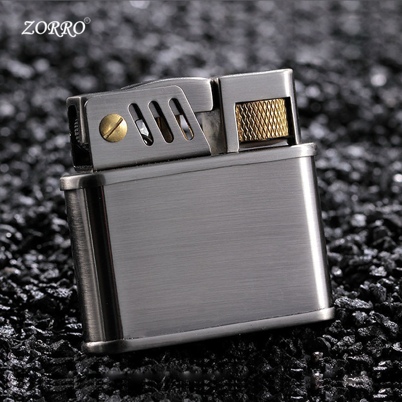 ขายร้อน ZORRO Zorro retro pressed winter light แปรง windproof น้ำมันก๊าดไฟแช็กทองแดงเต็มรูปแบบ