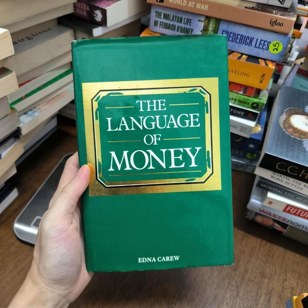 ภาษาเงิน Edna Carew*