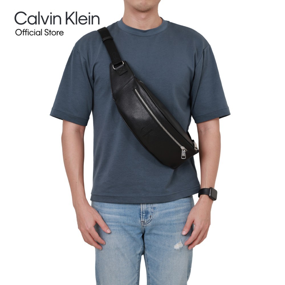 CALVIN KLEIN กระเป๋าคาดอกผู้ชาย รุ่น 40W0991 BAE - สีดำ