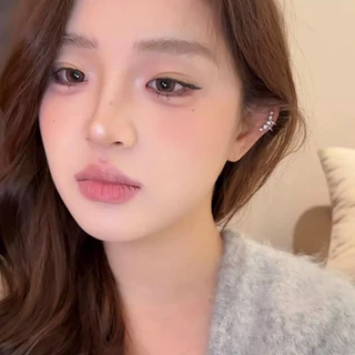Roselife คลิปต่างหูผู้หญิงไม่เจาะหู ออกแบบ Starlink ด้วยเงิน S925 และคริสตัล เป็นของขวัญพิเศษ