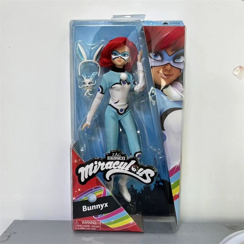 Ladybug สีดํา Ladybug Ladybug Ladybug Girl รุ่นแต่งตัวตุ๊กตาของเล่น