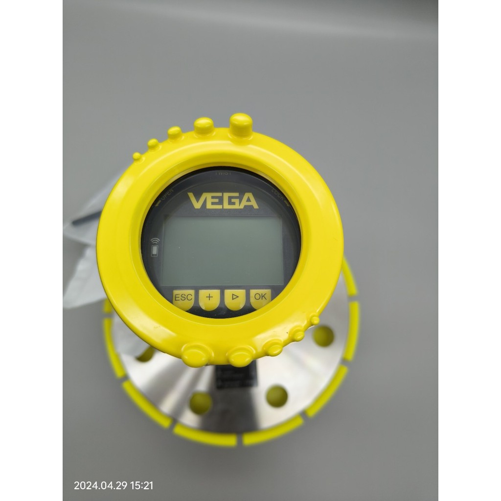 VEGA Radar Liquid Level Gauge VEGAPULS 64 จอแสดงผลดิจิตอลความแม่นยําสูงสมาร์ทการใช้ถังป้องกันการระเบ