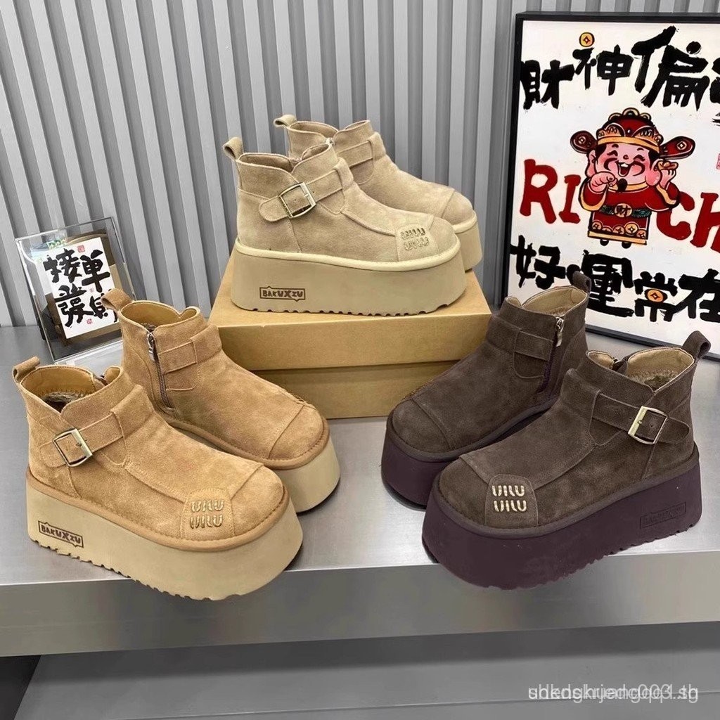 รองเท้า Uggs ผู้หญิง แบบใหม่ปี 2025 ออกแบบน่ารัก อบอุ่น กันหนาวด้วยขนแกะ