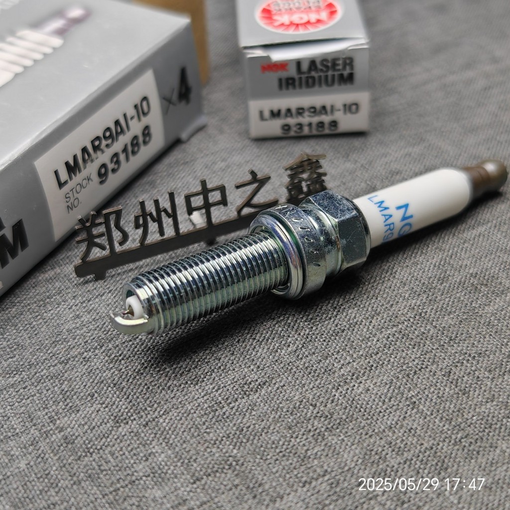 正品NGK 93188/LMAR9AI-10 火花塞适用哈雷350 春风450SR 800MT