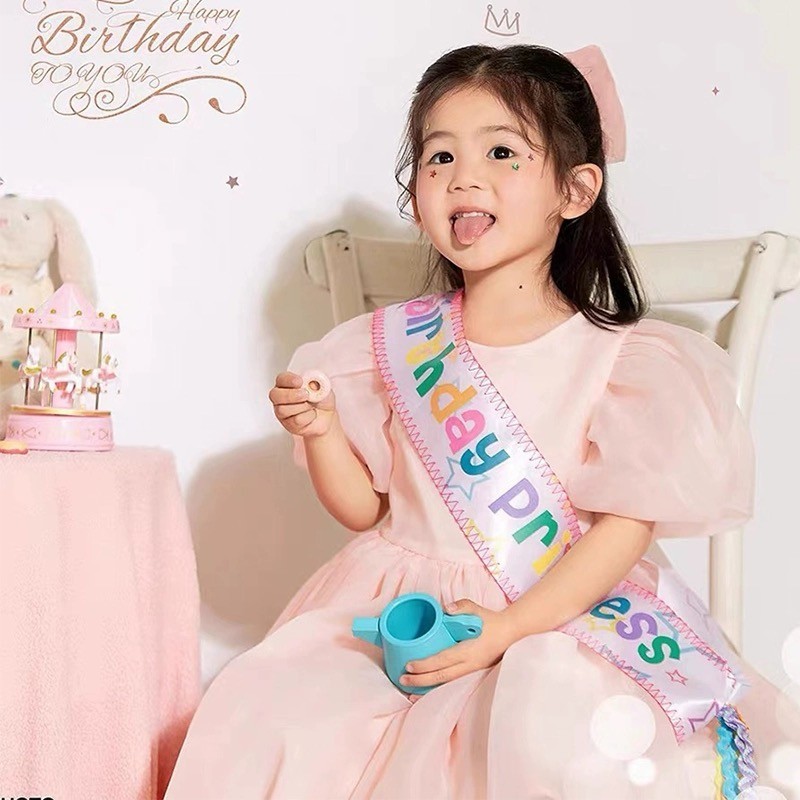 [จัดส่งด่วน24ชม.] สายรัดวันเกิดสไตล์เกาหลี INS ตกแต่งปาร์ตี้วันเกิด ลายจุดพู่ดาว จัดปาร์ตี้บอลลูน
