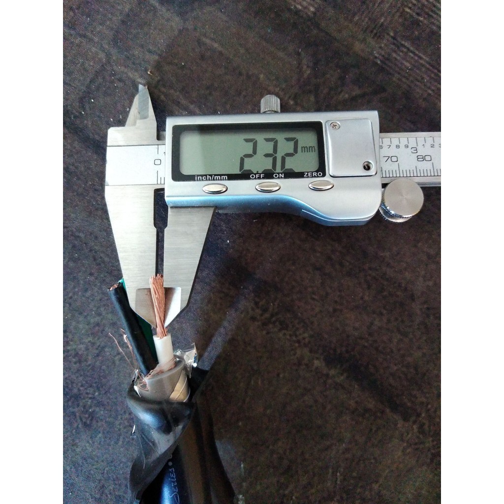 .สายไฟ Monster แบบไม่หุ้มตาข่าย Cable  PowerLine 400 Signature Series หัวท้าย Acrolink cryo ..