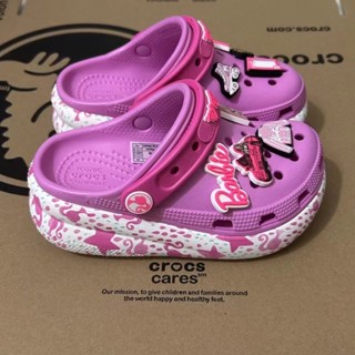 CROCS จระเข้ รองเท้าแตะเย็นสําหรับเด็กผู้หญิงใหม่มีรู