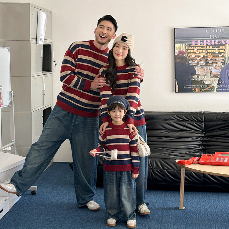 เสื้อกันหนาวลายทาง ฤดูใบไม้ร่วงฤดูหนาว, พ่อแม่และลูกสวมย้อนยุคสไตล์ฮ่องกงครอบครัว, ครอบครัวสามสี่เสื้อถักเสื้อกันหนาว, สวมใส่คู่