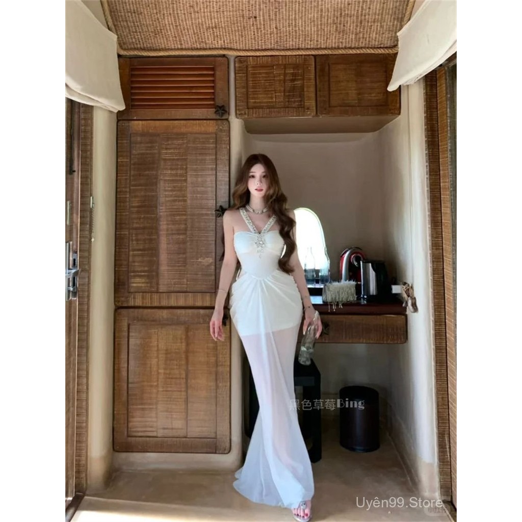 [KPI1]ดีไซน์เดรสคล้องคอแบบบาง ยาว บอดี้คอน หรูหรา ไฮไลท์อ่อนโยนและสง่างาม