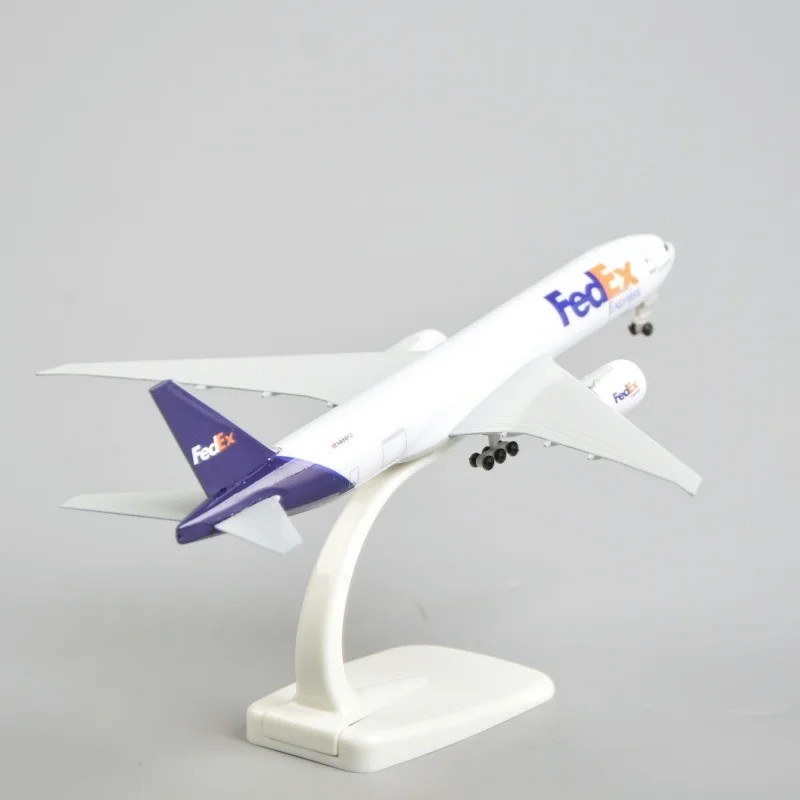 Diecast Airplane Collection 20 ซม. 1:300 FedEx Aviation Boe B777 พร้อมล้อเกียร์ลงจอดเรซินผู้โดยสาร
