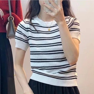 เสื้อลายถักคอกลมแขนสั้นสำหรับผู้หญิง
