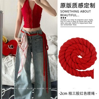 เข็มขัดลายโซ่สีแดง สำหรับสาวๆ แบบฉบับแฟชั่นล่าสุด เสริมลุคกั…