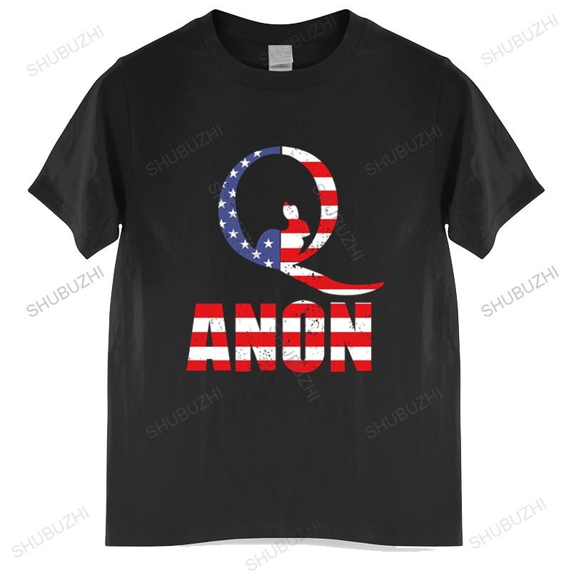 ผ้าฝ้าย Tshirt ผู้ชายฤดูร้อน QAnon กระต่าย Q USA ธง Trump Patriotic เสื้อยืดสีดำตลก Mens Tshirt