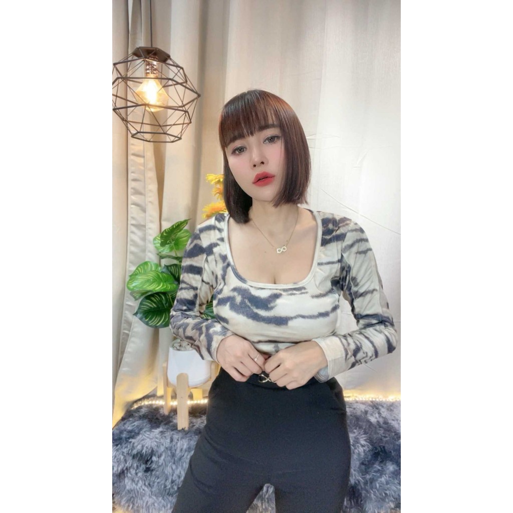 เสื้อคอเหลี่ยม S10 แขนยาว ลายเก๋ ตีเกล็ดช่วงแขน ใส่แล้วดูหรู S10