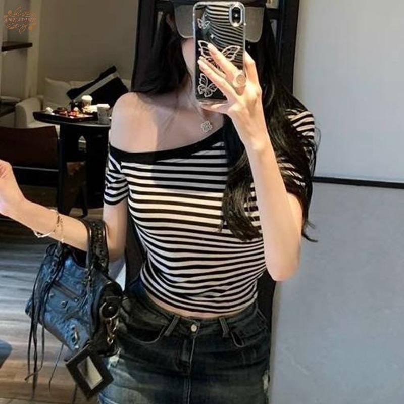 Ank ฤดูร้อน Retro ลายเซ็กซี่ ปิดไหล่แขนสั้นSlim เสื้อยืด.crop top สำหรับผู้หญิง