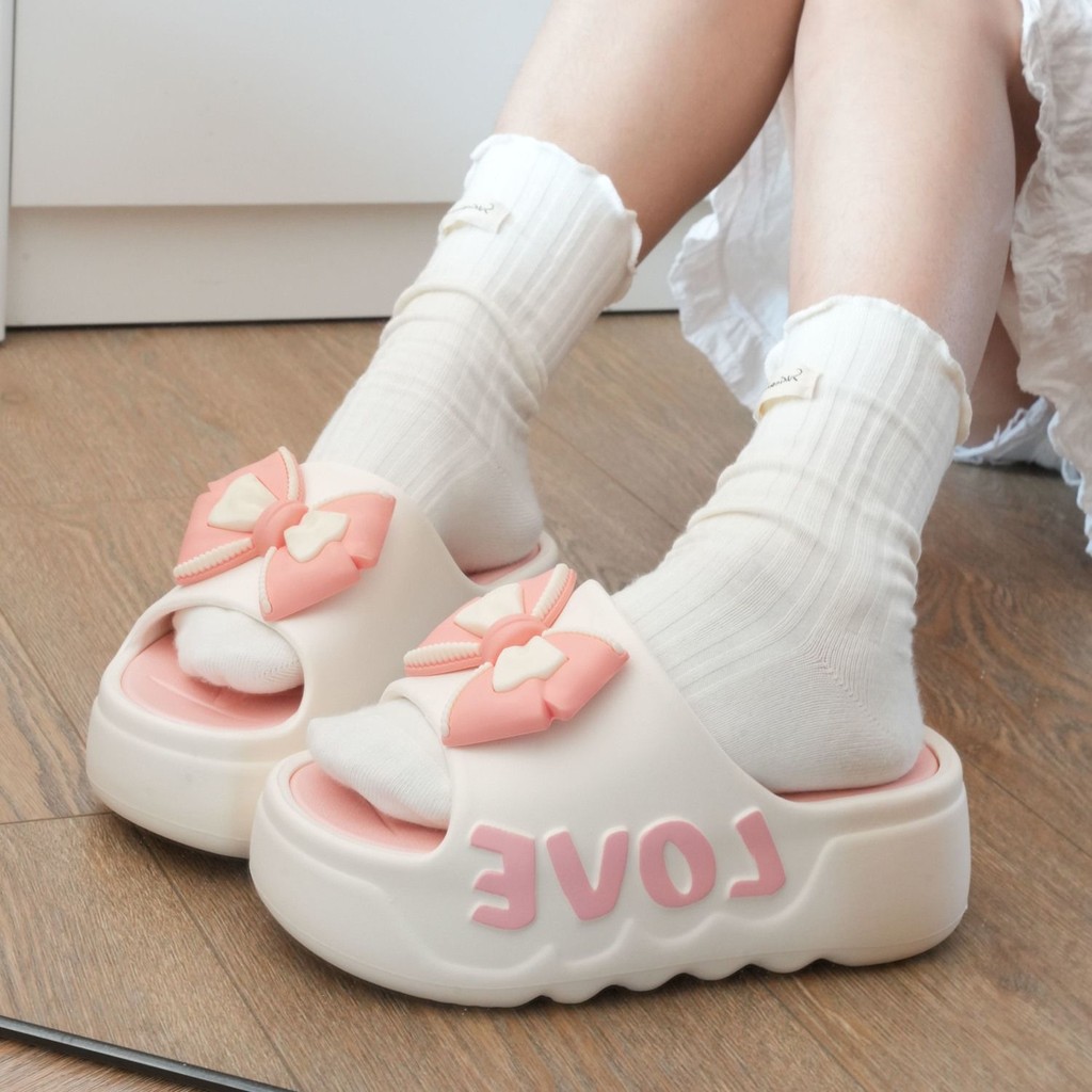 Icy.Sport รองเท้าแตะแบบหนีบกันลื่นมีโบว์ รองเท้าแตะพื้นหนาอเนกประสงค์สีลูกกวาด รองเท้าแตะชายหาดฤดูร้อนสำหรับผู้หญิงX157