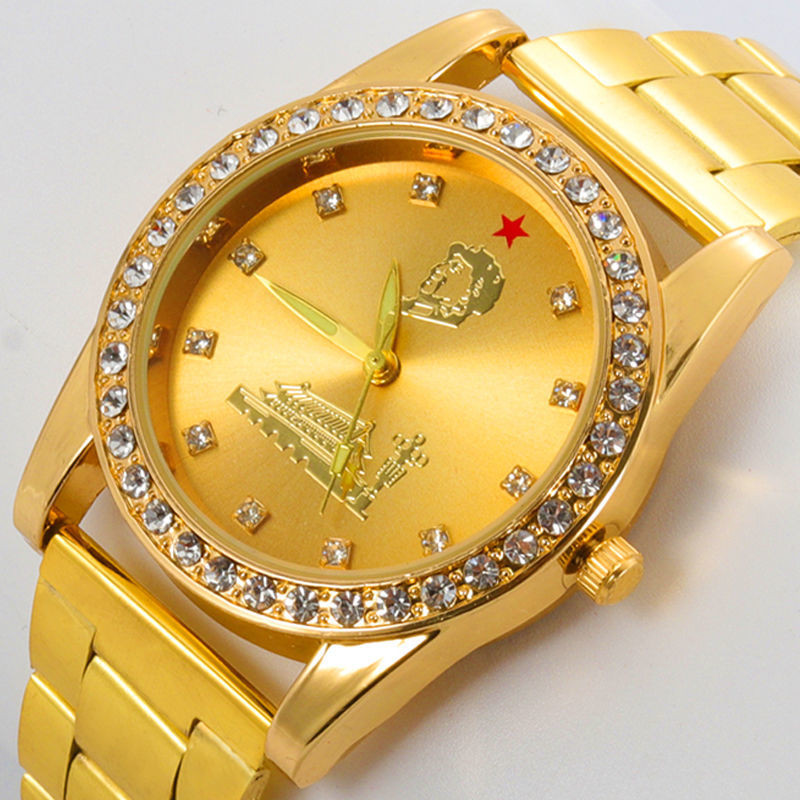 ✨2025✨ Jam tangan lelaki เพชรหรูหรากันน้ําส่องสว่างผู้ชายสายเหล็กนาฬิกาทองผู้สูงอายุนาฬิกาเพชรกันน้ํ