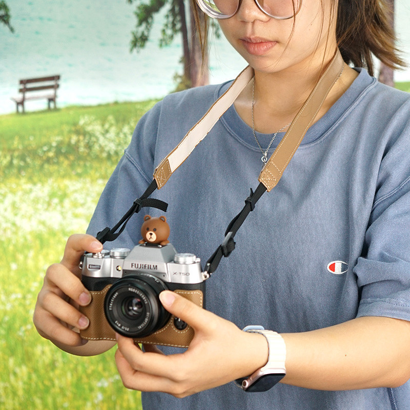 หนัง PU Fujifilm X-T50 ฐานกระเป๋าครึ่งฝาครอบหนังแท้สําหรับ Fuji XT50 ปลอกกล้องพร้อมสายรัด