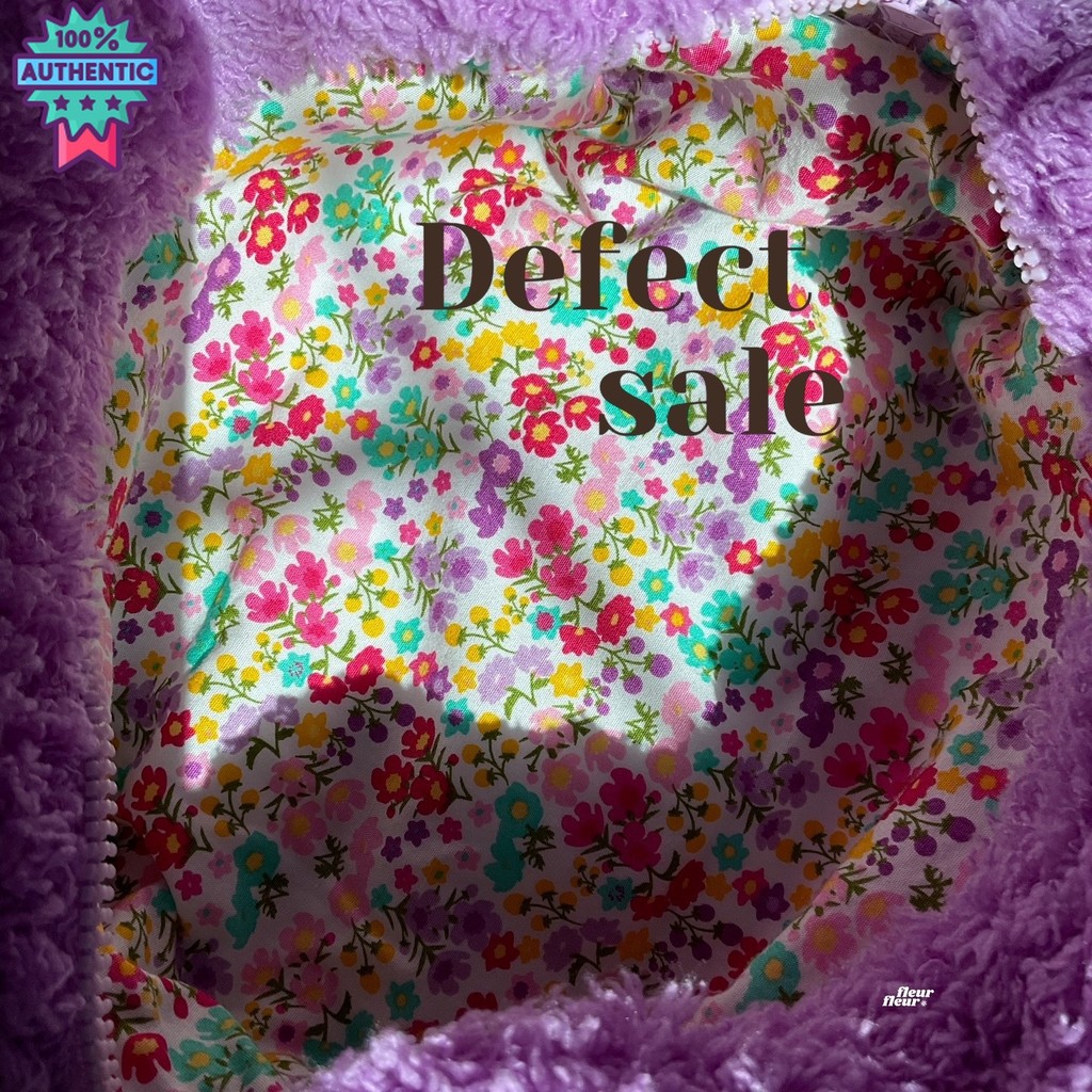 Defect Sale กระเป๋าเครื่องสำอาง