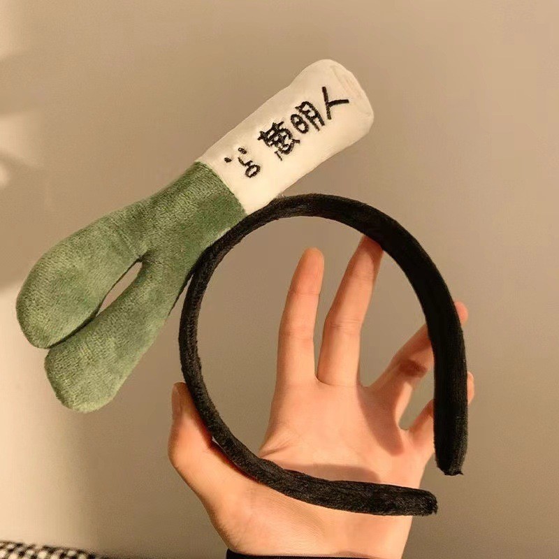 การ์ตูนสีเขียวหัวหอมคาดศีรษะฤดูใบไม้ร่วงฤดูหนาวตุ๊กตาคาดศีรษะยืดหยุ่นสูงลื่นลื่นลื่นบดผมคาดศีรษะฮาโลวีนตลกคาดศีรษะ - รูปที่ 4