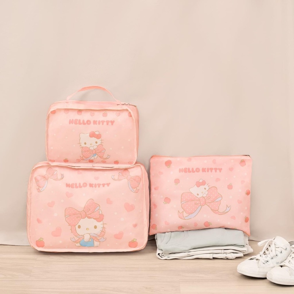 HelloKitty Travel Organizer Set 3 ชิ้น - ก้อนบรรจุกันน้ําสําหรับเสื้อผ้า รองเท้า และอุปกรณ์อาบน้ํา (ถุงเก็บกระเป๋าเดินทาง)