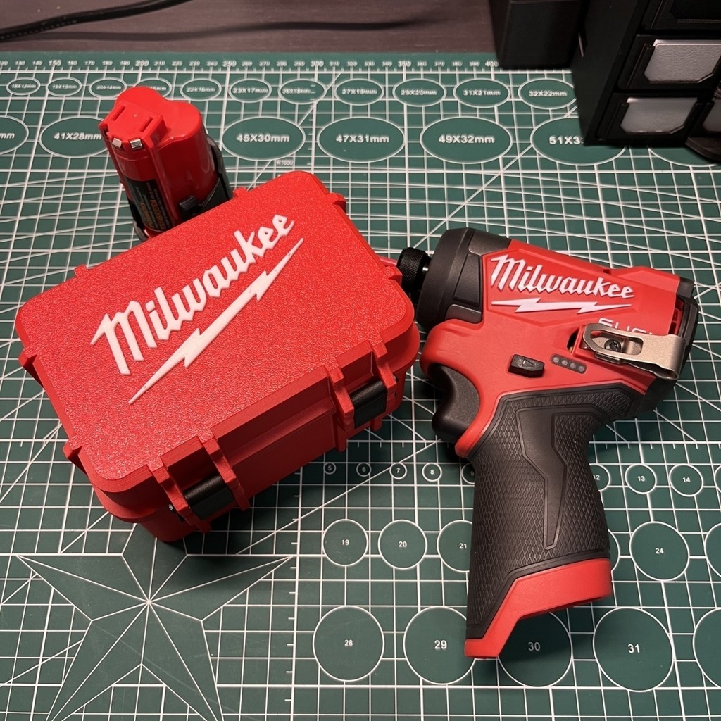 Milwaukee storage box, parts and screw storage box, hardware tool bag, camping equipment tool box