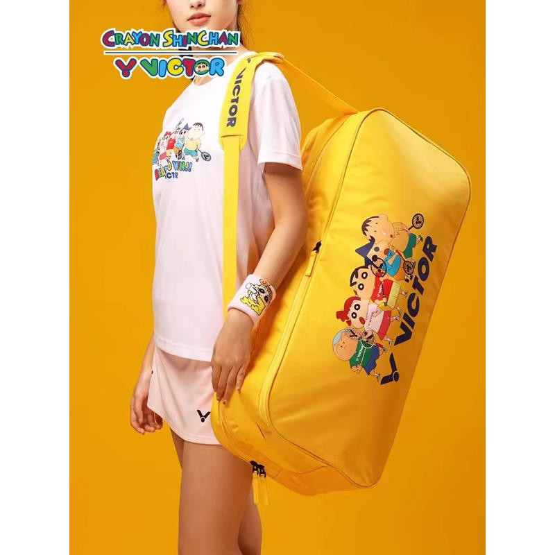 Wickdo VICTOR Crayon Shin-Chan Co-Branded BR5601CS กระเป๋าแบดมินตัน/เทนนิสสะพายข้าง/ไหล่ แยกช่องไม้รองเท้า