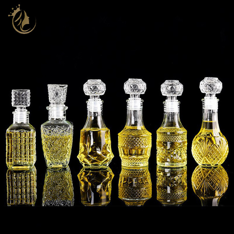 [goushbshiy] 1 ชิ้น 50 มิลลิลิตรโปร่งใสขนาดเล็กที่ว่างเปล่า Spirit Whisky ขวดไวน์มินิแก้วขวดเหล้าพร้อมสกรูหมวกขวดเหล้าวิสกี้ TH