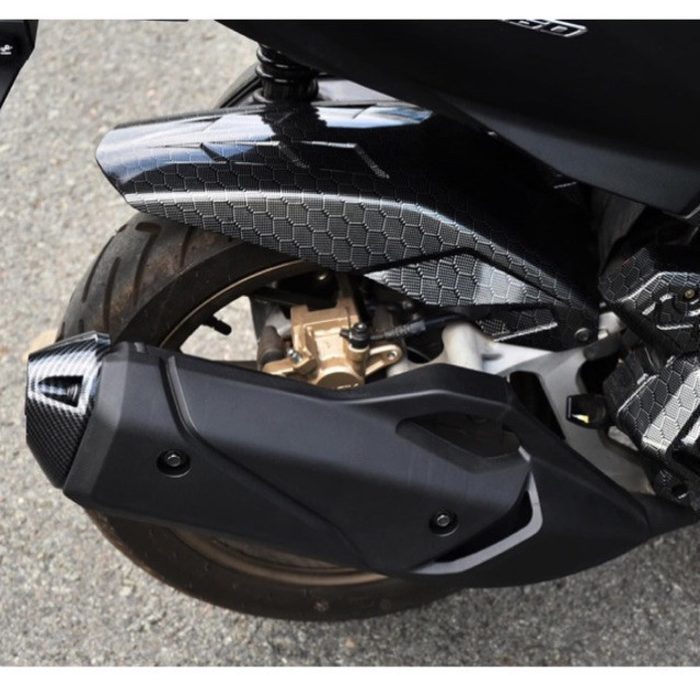 VARIO 160 Carbon & Matte Black บังโคลนแบรนด์ Universe