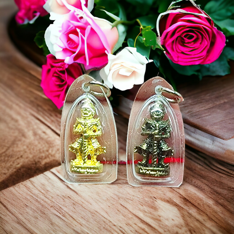 สั่งขั้นต่ำ 2 ชิ้นท้าวเวสสุวรรณ ท้าวเวชสุวรรณ จิ๋วเล็ก ใส่กับสร้อยเล็ก จี้ท้าวเวสสุวรรณ แก้ปีชง ความเจริญในลาภยศ