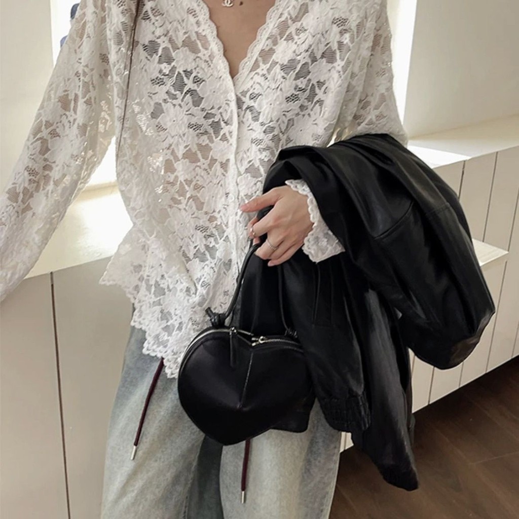 เสื้อแขนยาวผู้หญิงสไตล์ใหม่high-end Bottomingเสื้อHigh-Endหวานเผ็ดHollow Lace Top