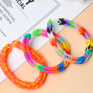 【ได้รับใน 1-3 วัน 🔥】 30 สี Bands Creative สีสัน Loom Bands ชุดสร้อยข้อมือสายรุ้งทําชุด DIY ยางรัดสร้อยข้อมือทอหัตถกรรมของเล่นสําหรับของขวัญวันเกิดหญิง