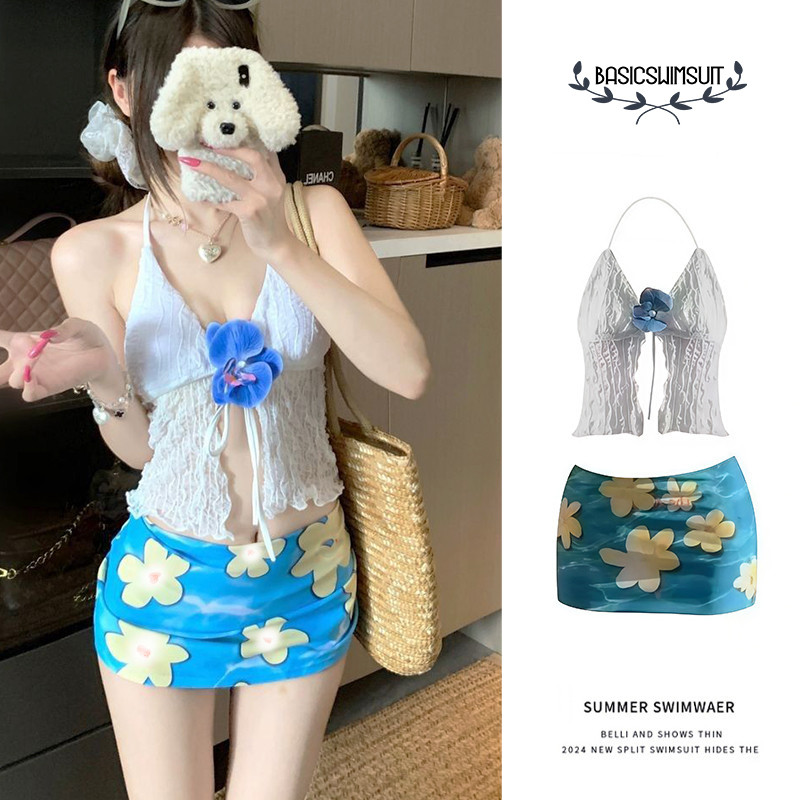 🧡Basic swimsuit💛 เสื้อผ้าชายหาด เสื้อคอวี + กระโปรงสั้น ทูพีช แฟชั่น มีดอกไม้ พร้อมส่งในไทย