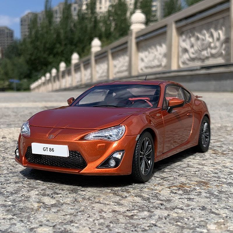 Century Dragon Original Factory Toyota GT86 Toyota 86 รถ 1: 18 รถจําลองรุ่นของเล่นผู้ใหญ่