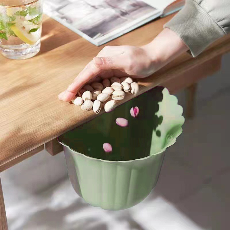 ถังขยะติดผนังลายดอกไม้ | ออกแบบแขวนประตูตู้ครัว ไม่ต้องก้ม ประหยัดพื้นที่ในห้องครัว