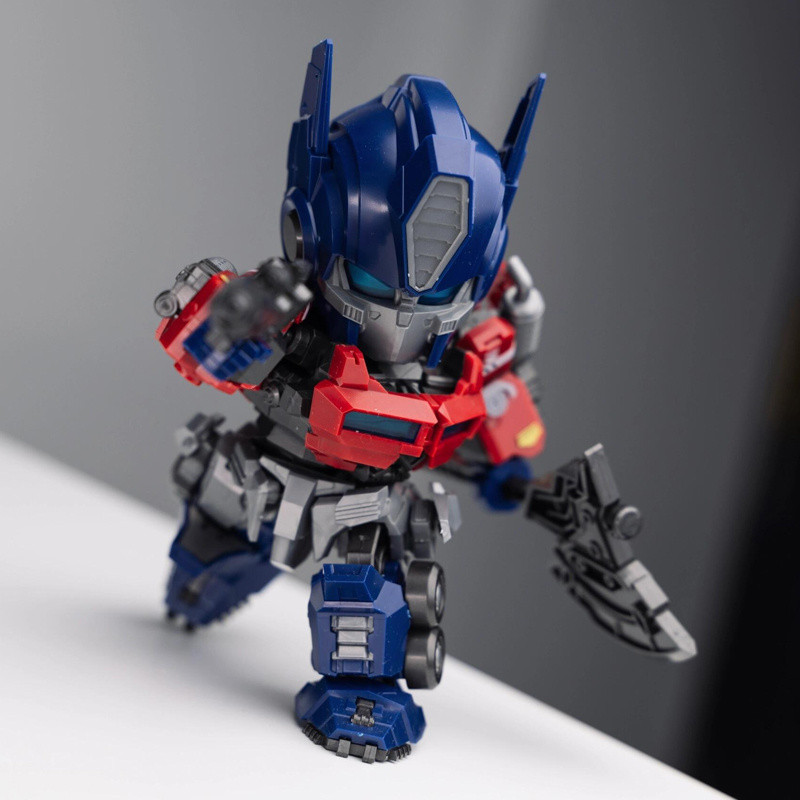 Earth Optimus Prime Transformers Assembly Model Gaiden Plug Star Optimus Prime Toy Bumblebee Boy Gif