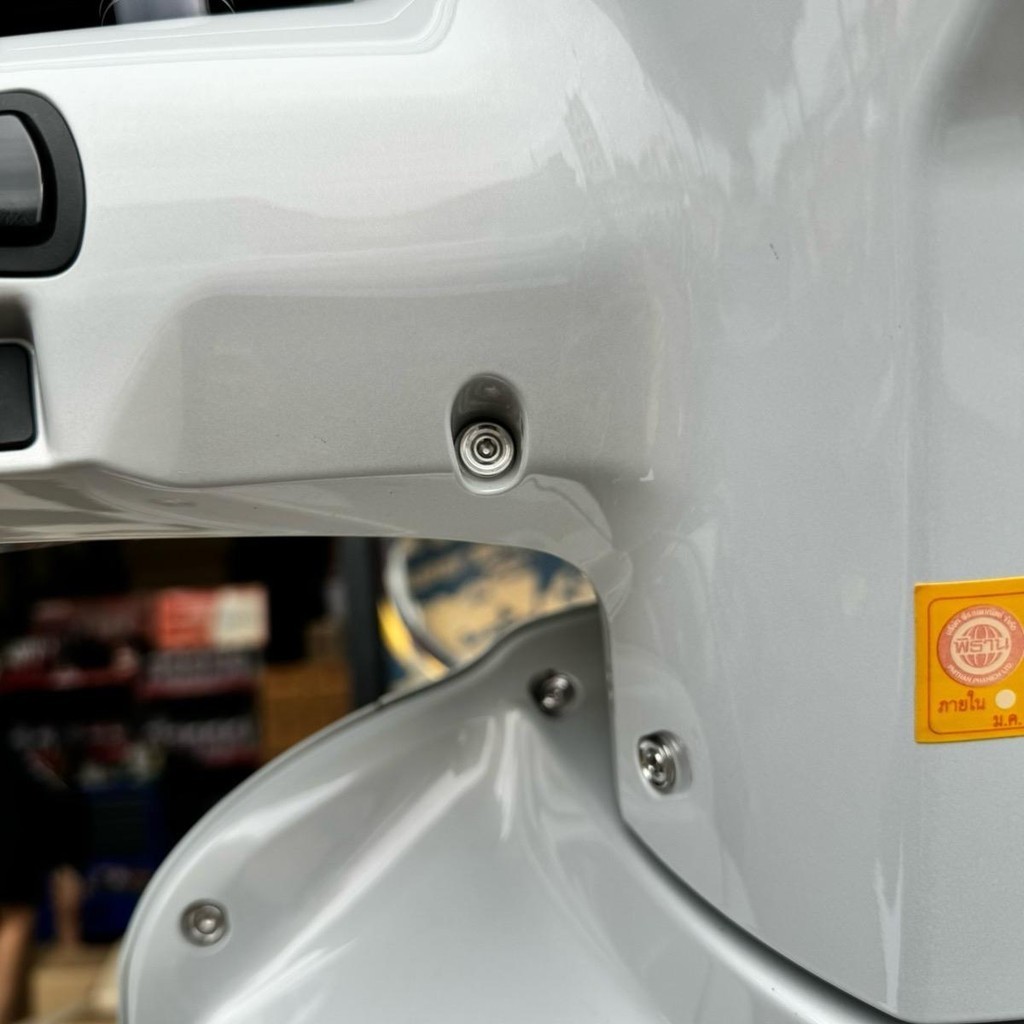 น็อตชุดสี GIORNO+125 ลาย CNC-AA บาง (ด้าน) THE00271